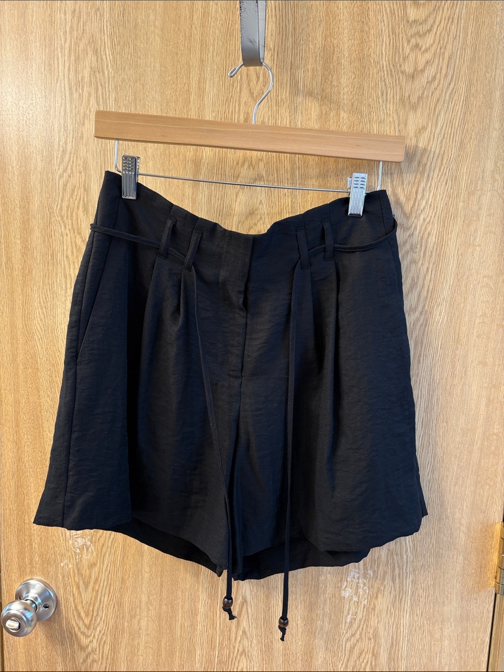 Simply Vera Verawang Women's Linen Black Drawstring High-Waist Shorts